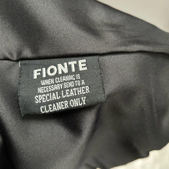 Ladies leather jacket - Picture 3 of 4